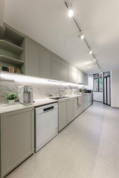 For Sale - 3 min Walk to KLCC | 700K Only | High ROI Investment | Fully Furnish | MRT