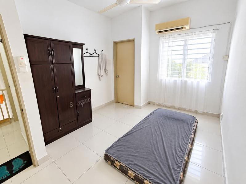 2-storey Terraced House for Sale in Semenyih (Selangor) - SYAFIQ ZIN - Bedroom - PropertyGuru.com.my