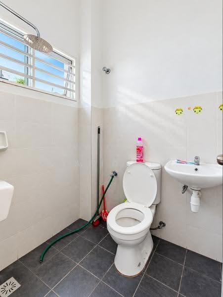 2-storey Terraced House for Sale in Semenyih (Selangor) - SYAFIQ ZIN - Bathroom - PropertyGuru.com.my