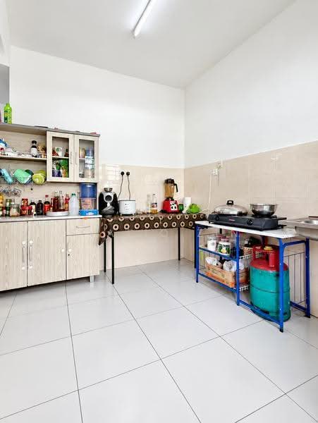 2-storey Terraced House for Sale in Semenyih (Selangor) - SYAFIQ ZIN - Kitchen - PropertyGuru.com.my