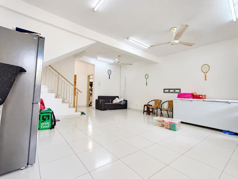 2-storey Terraced House for Sale in Semenyih (Selangor) - SYAFIQ ZIN - Living Room - PropertyGuru.com.my