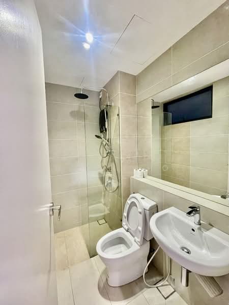 Servis Apartment untuk Disewa di Setia City Residences - Hailey Ho - Bathroom - PropertyGuru.com.my