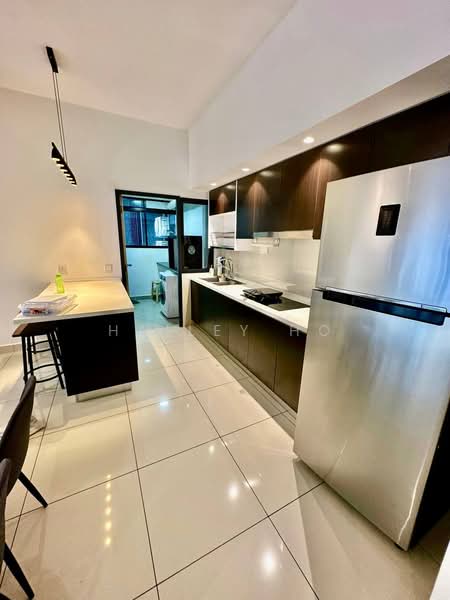 Servis Apartment untuk Disewa di Setia City Residences - Hailey Ho - Kitchen - PropertyGuru.com.my