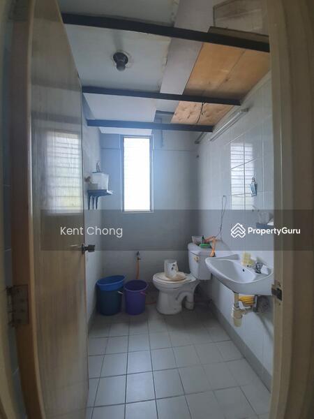 For Sale - RETAIL SHOP & OFFICE