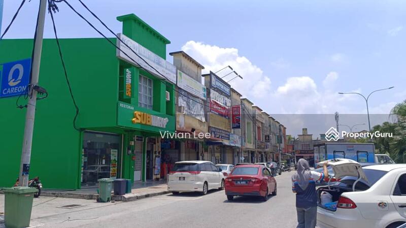 Untuk Dijual - Pusat Dagangan Deluxe,Jalan Deluxe