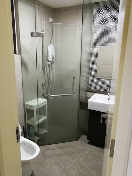 Condominium for Sale at Nova Saujana - Ivan Kok - Bathroom - PropertyGuru.com.my