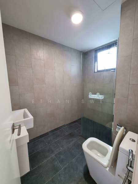 Servis Apartment untuk Dijual di East Parc @ Manjalara - Ethan Swe - Bathroom - PropertyGuru.com.my