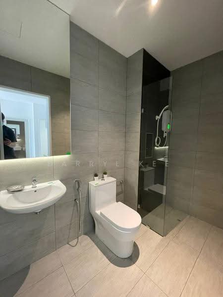 Kediaman Servis untuk Dijual di Twin Tower Residence - Darryl Kee - PropertyGuru.com.my
