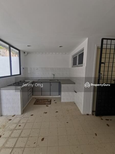 For Sale - 3 Sty House At Cangkat Ria, Batu Ferringhi Penang For Sale