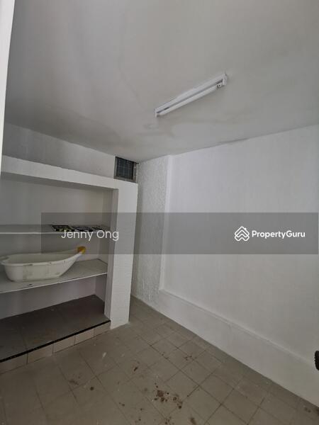 For Sale - 3 Sty House At Cangkat Ria, Batu Ferringhi Penang For Sale