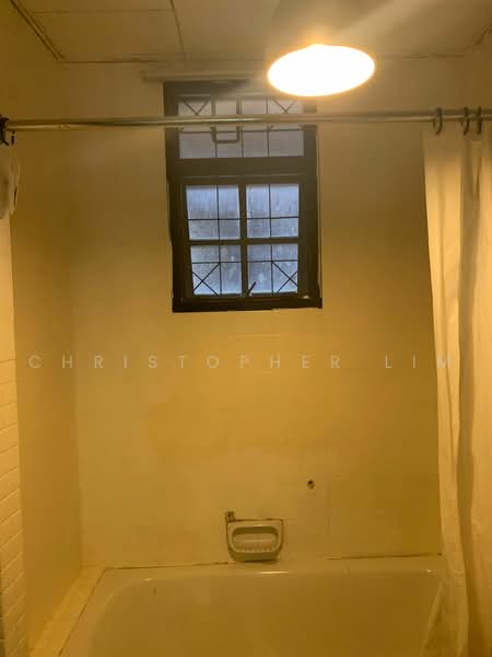 Kondominium untuk Dijual di Kampung Warisan - Christopher Lim - Bathroom - PropertyGuru.com.my