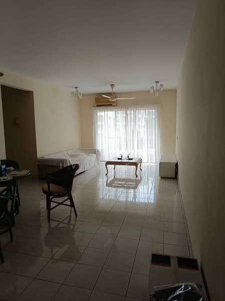 Kondominium untuk Dijual di Puncak Seri Kelana - Ivan Kok - Living Room - PropertyGuru.com.my