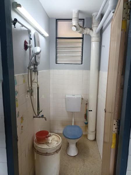 Pangsapuri untuk Dijual di Bukit Cheras Apartment (Block 8 & 10) - Dean Chang - Bathroom - PropertyGuru.com.my