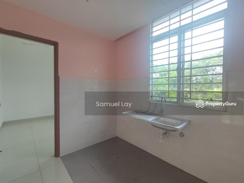 Townhouse for Sale in Serdang (Seri Kembangan) - Samuel Lay - PropertyGuru.com.my
