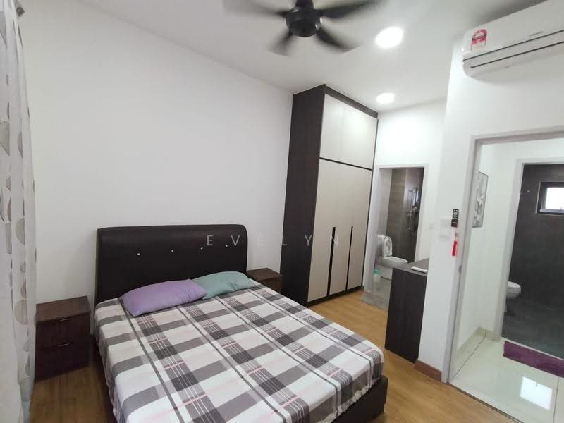 Kediaman Servis untuk Disewa di The Amber Residence @ TwentyFive.7 - Evelyn Woo - Bedroom - PropertyGuru.com.my
