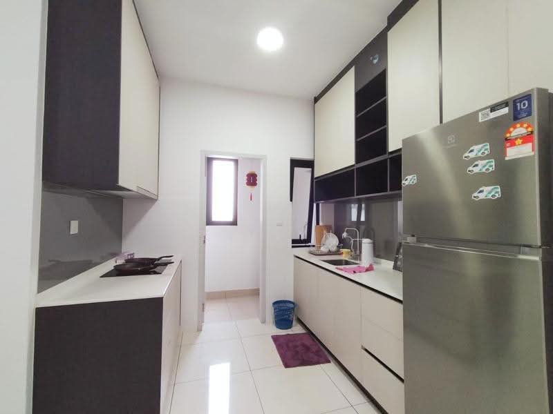 Kediaman Servis untuk Disewa di The Amber Residence @ TwentyFive.7 - Evelyn Woo - Kitchen - PropertyGuru.com.my