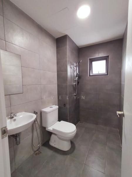Kediaman Servis untuk Disewa di The Amber Residence @ TwentyFive.7 - Evelyn Woo - Bathroom - PropertyGuru.com.my