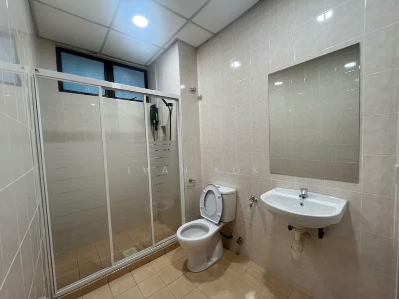 Kondominium untuk Dijual di 1 Bukit Utama - Ivan Kok - Bathroom - PropertyGuru.com.my