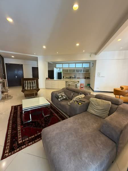 Kondominium untuk Dijual di 9 Bukit Utama Condominium - Ivan Kok - Living Room - PropertyGuru.com.my