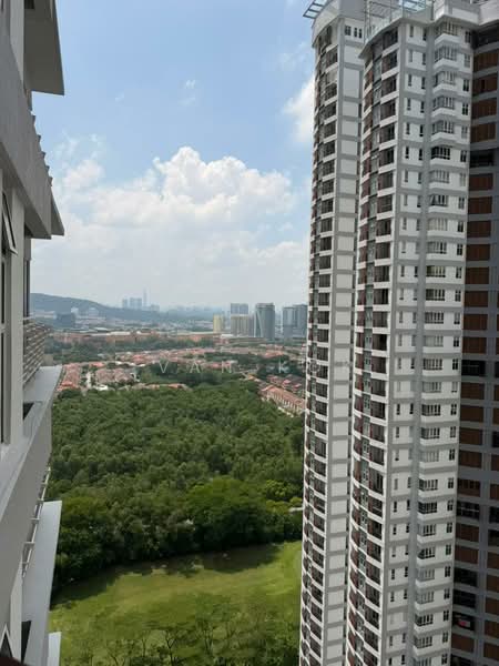 Kondominium untuk Dijual di 9 Bukit Utama Condominium - Ivan Kok - Exterior - PropertyGuru.com.my