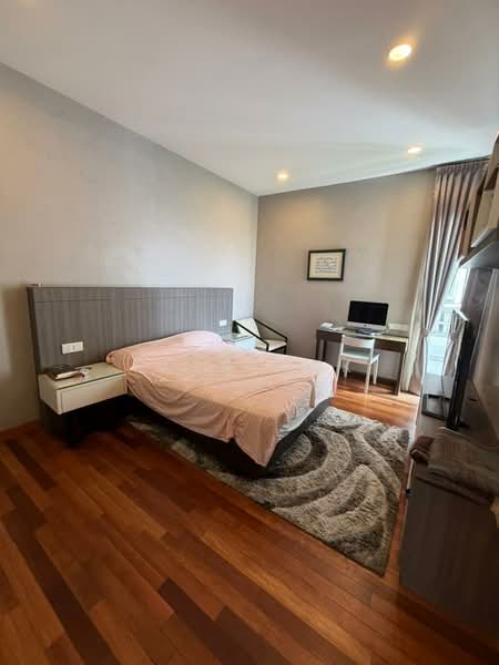Kondominium untuk Dijual di 9 Bukit Utama Condominium - Ivan Kok - Bedroom - PropertyGuru.com.my