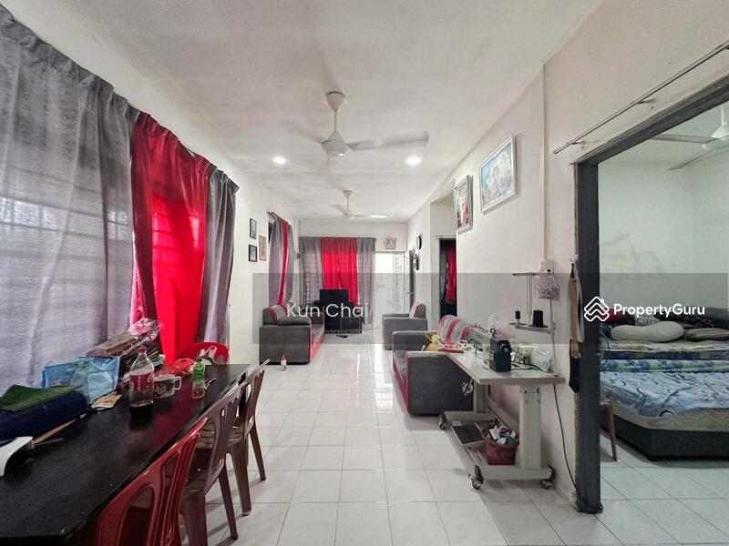 Corner lot single storeykelapa sawit, jalan manis 11/2, Kulai, Johor