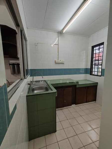 Rumah Teres 2 Tingkat untuk Disewa di Bandar Utama 1 (Bandar Utama) - Amy Tan - Kitchen - PropertyGuru.com.my