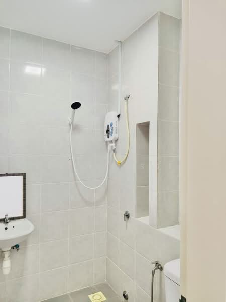 2-storey Terraced House for Rent in Eco Grandeur (Puncak Alam) - Erin Yusof - Bathroom - PropertyGuru.com.my