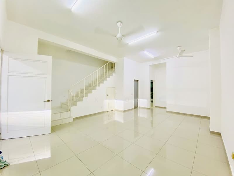 Rumah Teres 2 Tingkat untuk Disewa di Eco Grandeur (Puncak Alam) - Erin Yusof - Living Room - PropertyGuru.com.my