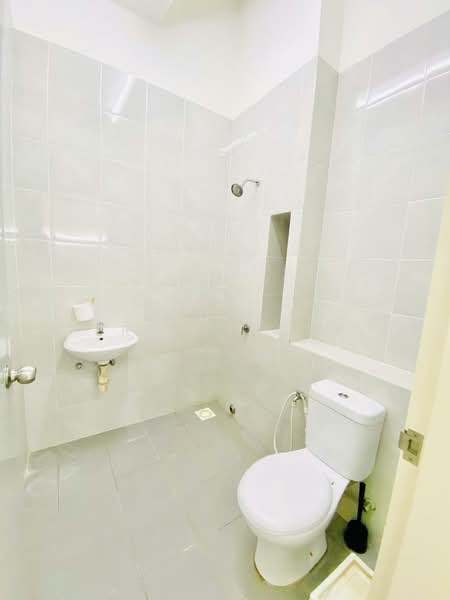 Rumah Teres 2 Tingkat untuk Disewa di Eco Grandeur (Puncak Alam) - Erin Yusof - Bathroom - PropertyGuru.com.my