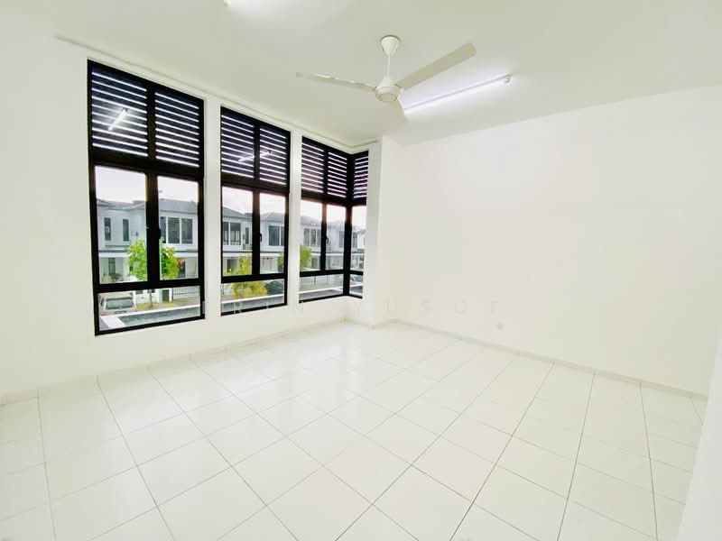 Rumah Teres 2 Tingkat untuk Disewa di Eco Grandeur (Puncak Alam) - Erin Yusof - Living Room - PropertyGuru.com.my