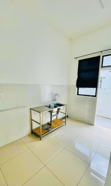 2-storey Terraced House for Rent in Eco Grandeur (Puncak Alam) - Erin Yusof - Kitchen - PropertyGuru.com.my