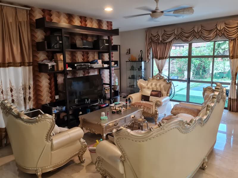Semi-Detached House for Sale in Seri Kembangan (Selangor) - Emmy Yap - Living Room - PropertyGuru.com.my