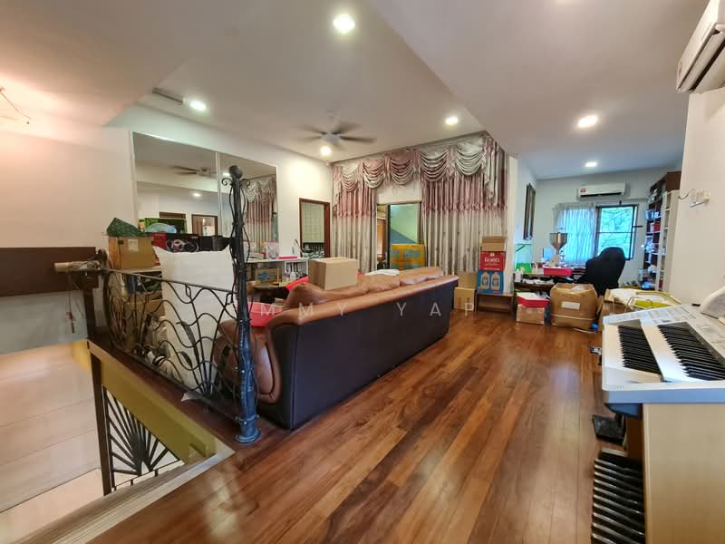 Semi-Detached House for Sale in Seri Kembangan (Selangor) - Emmy Yap - Living Room - PropertyGuru.com.my