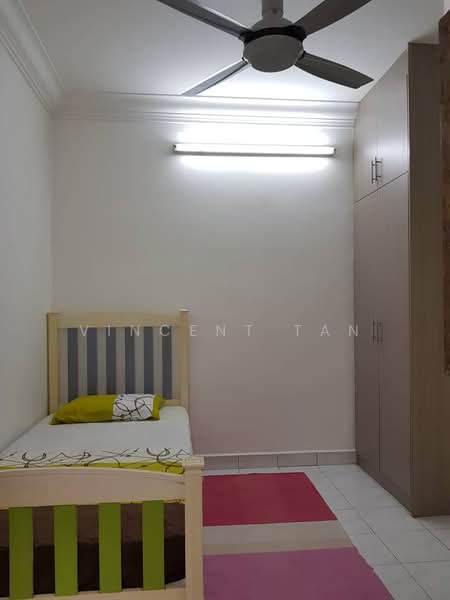 Rumah Teres untuk Dijual di Taman Puncak Jalil (Seri Kembangan) - Vincent Tan - Bedroom - PropertyGuru.com.my