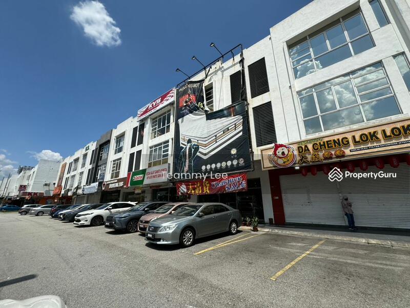 For Sale - {66860sf} 2.5sty with Basement Floor Shop Office Cheras Selatan 118, Balakong Dataran C180