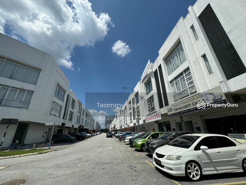 For Sale - {66860sf} 2.5sty with Basement Floor Shop Office Cheras Selatan 118, Balakong Dataran C180