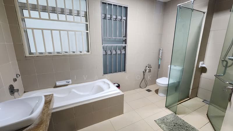 Kondominium untuk Dijual di Amaya Saujana - Ivan Kok - Bathroom - PropertyGuru.com.my