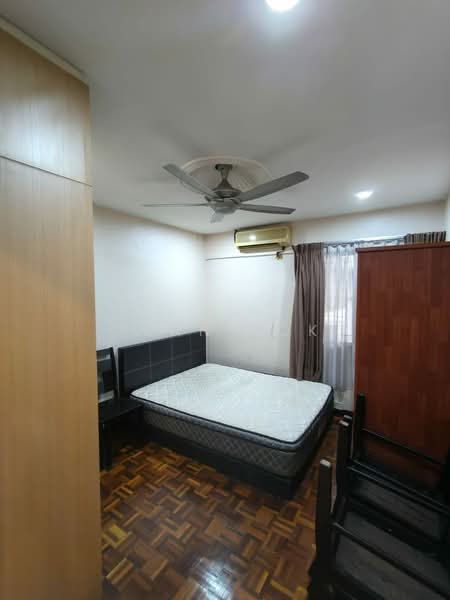 Kondominium untuk Dijual di Puncak Nusa Kelana - Ivan Kok - Bedroom - PropertyGuru.com.my
