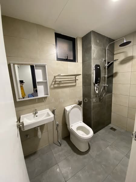 Kondominium untuk Dijual di Puncak Nusa Kelana - Ivan Kok - Bathroom - PropertyGuru.com.my