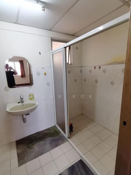 Condominium for Sale at Puncak Nusa Kelana - Ivan Kok - Bathroom - PropertyGuru.com.my