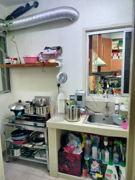 Kondominium untuk Dijual di Puncak Nusa Kelana - Ivan Kok - Kitchen - PropertyGuru.com.my