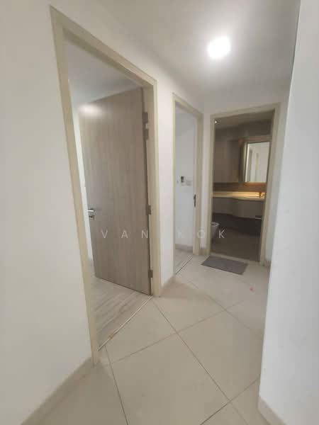 Servis Apartment untuk Dijual di Aragreens - Ivan Kok - Corridor - PropertyGuru.com.my