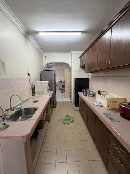 Condominium for Sale at D'aman Crimson - Ivan Kok - Kitchen - PropertyGuru.com.my