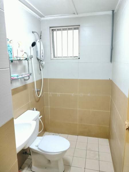 Kondominium untuk Dijual di D'aman Crimson - Ivan Kok - Bathroom - PropertyGuru.com.my