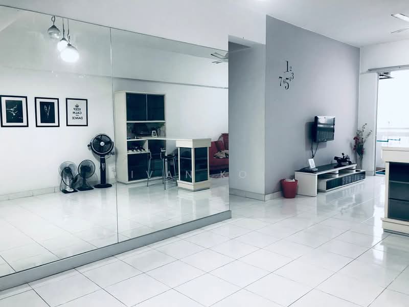 Kondominium untuk Dijual di Sterling - Ivan Kok - Living Room - PropertyGuru.com.my