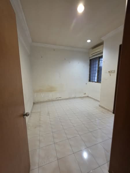 Kondominium untuk Dijual di Riana Green Condominium - Ivan Kok - Interior - PropertyGuru.com.my