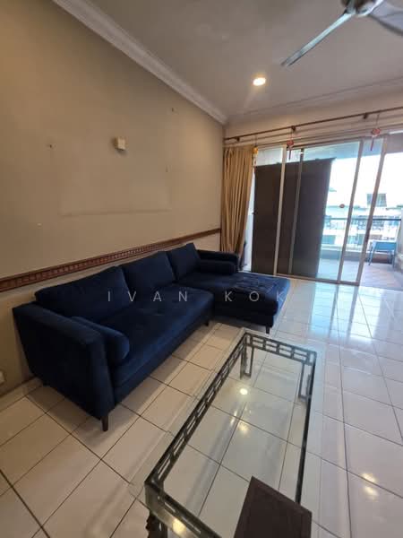Kondominium untuk Dijual di Riana Green Condominium - Ivan Kok - Living Room - PropertyGuru.com.my