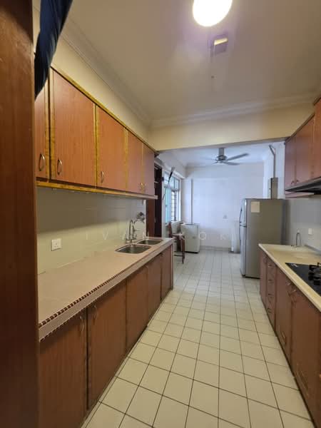 Kondominium untuk Dijual di Riana Green Condominium - Ivan Kok - Kitchen - PropertyGuru.com.my