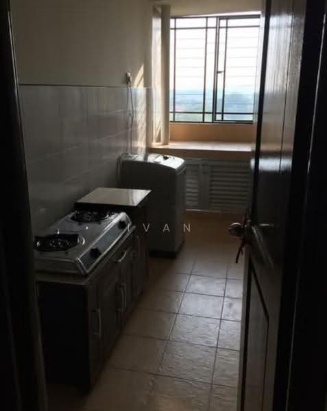 Kondominium untuk Dijual di Casa Tropicana - Ivan Kok - Kitchen - PropertyGuru.com.my